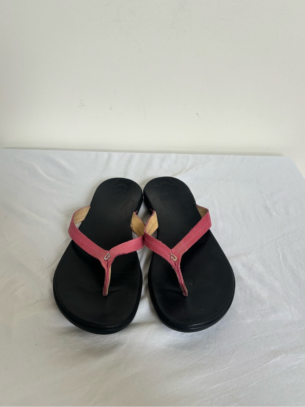 Olukai Honu Leather Pink  Flip Flops Hawaiian Green Sea Turtle Sz 9 womens